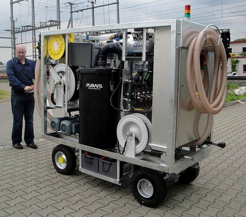 elwetec-absaugwagen1.JPG